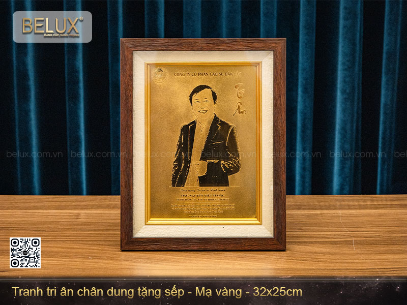Tranh tri ân chân dung tặng sếp mạ vàng theo yêu cầu kt 32x25cm&nbsp;